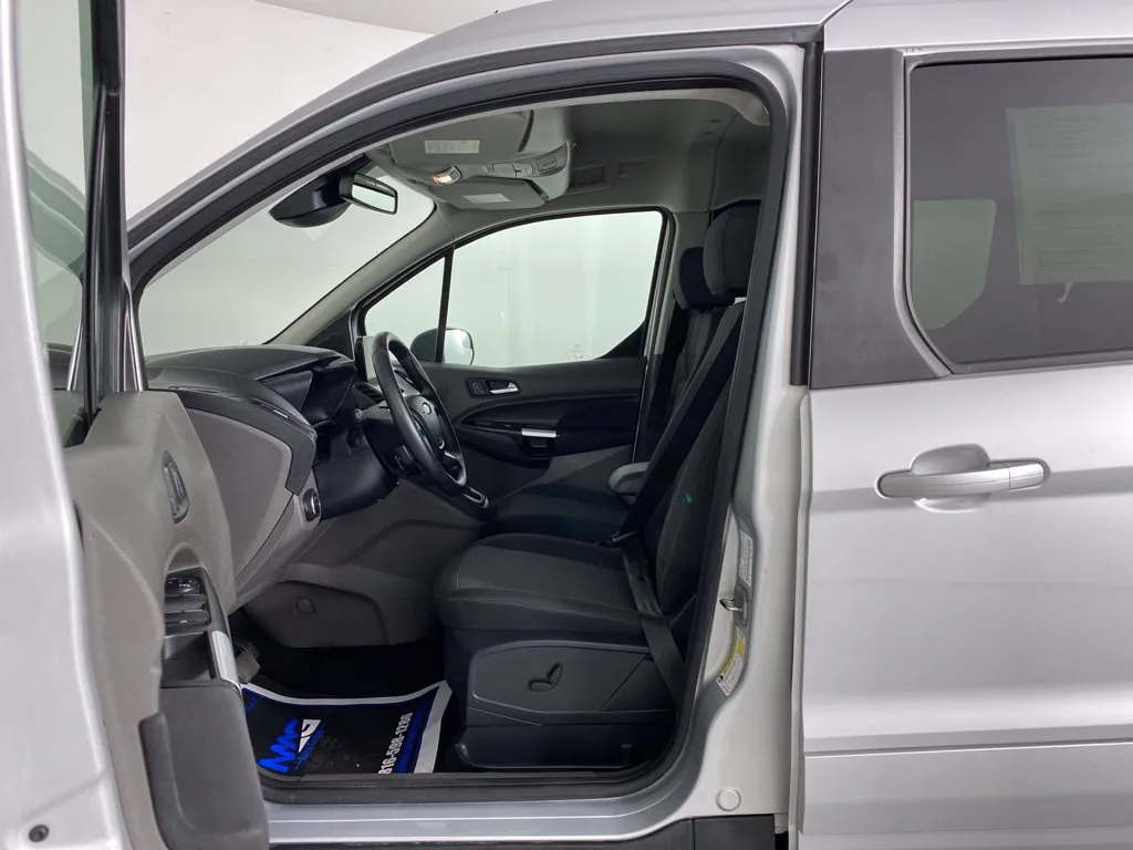 Ford Transit Connect photo 13