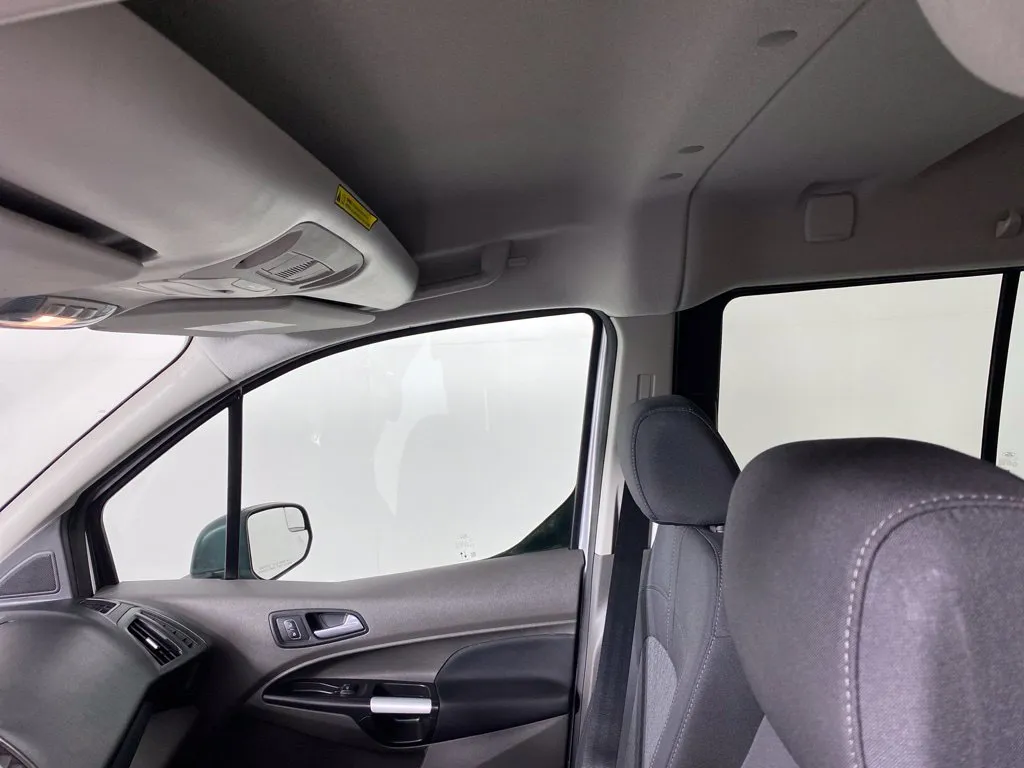 Ford Transit Connect photo 12