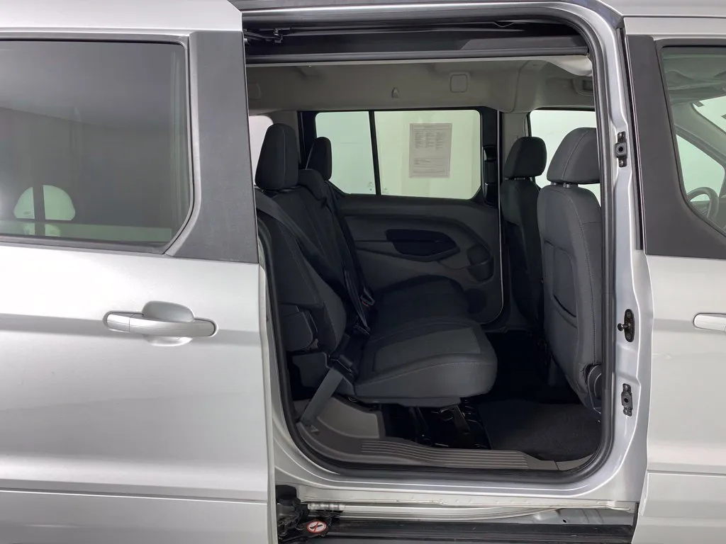 Ford Transit Connect photo 40