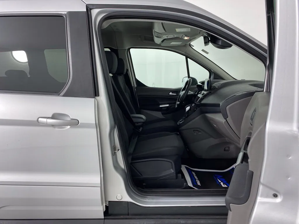 Ford Transit Connect photo 42