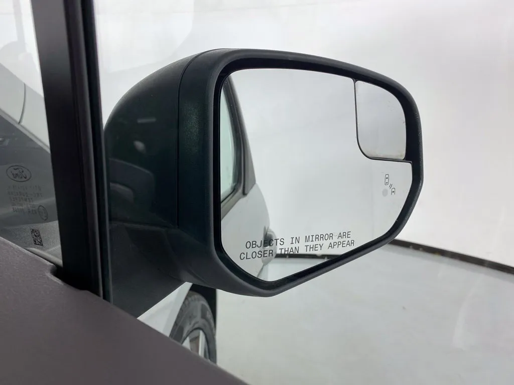 Ford Transit Connect photo 10