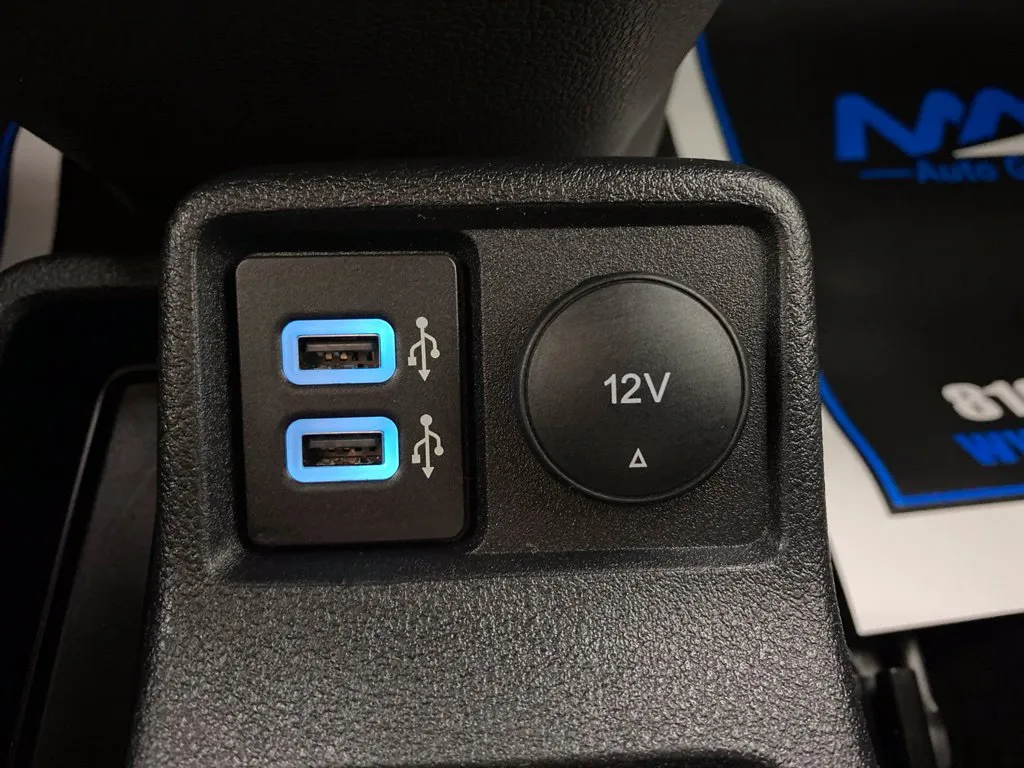 Ford Transit Connect photo 25