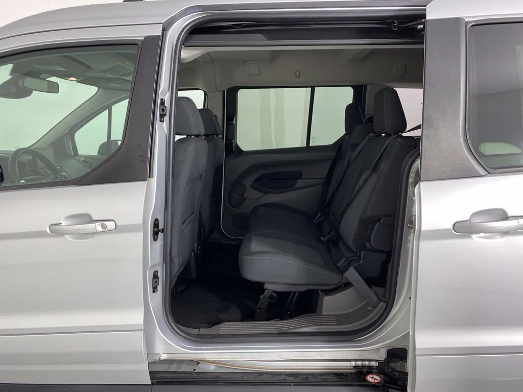 Ford Transit Connect photo 34