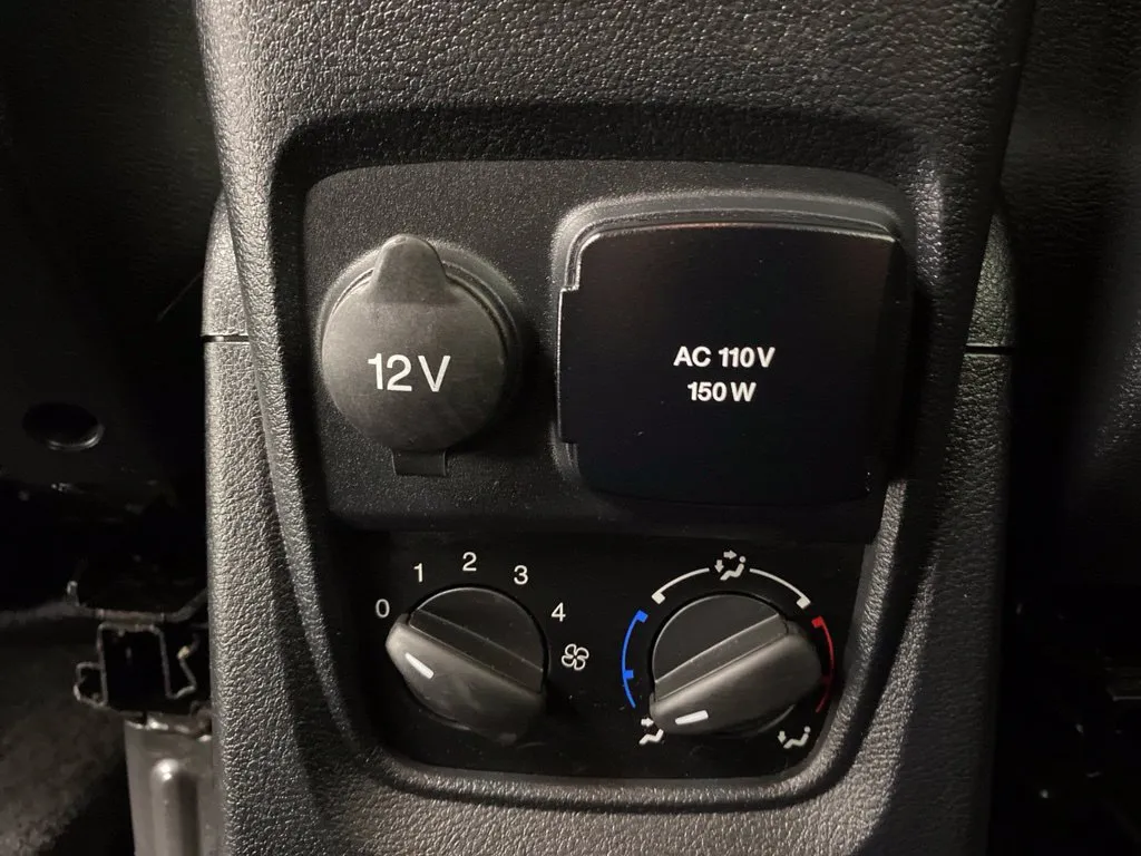 Ford Transit Connect photo 37