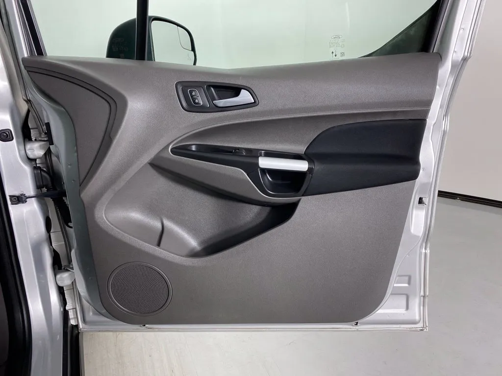 Ford Transit Connect photo 41