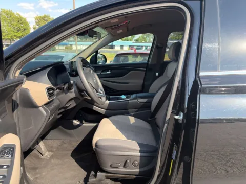 More photos of 2022 Hyundai Santa Fe SEL at MAG Auto - Munsterman Automotive Group, MO