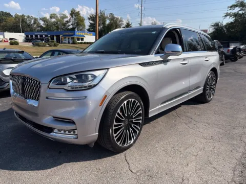 Photos of 2021 Lincoln Aviator Black Label for sale in Blue Springs, MO at MAG Auto - Munsterman Automotive Group