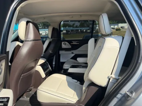 More photos of 2021 Lincoln Aviator Black Label at MAG Auto - Munsterman Automotive Group, MO