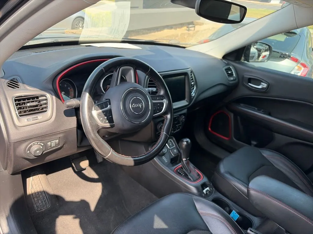 Jeep Compass photo 8