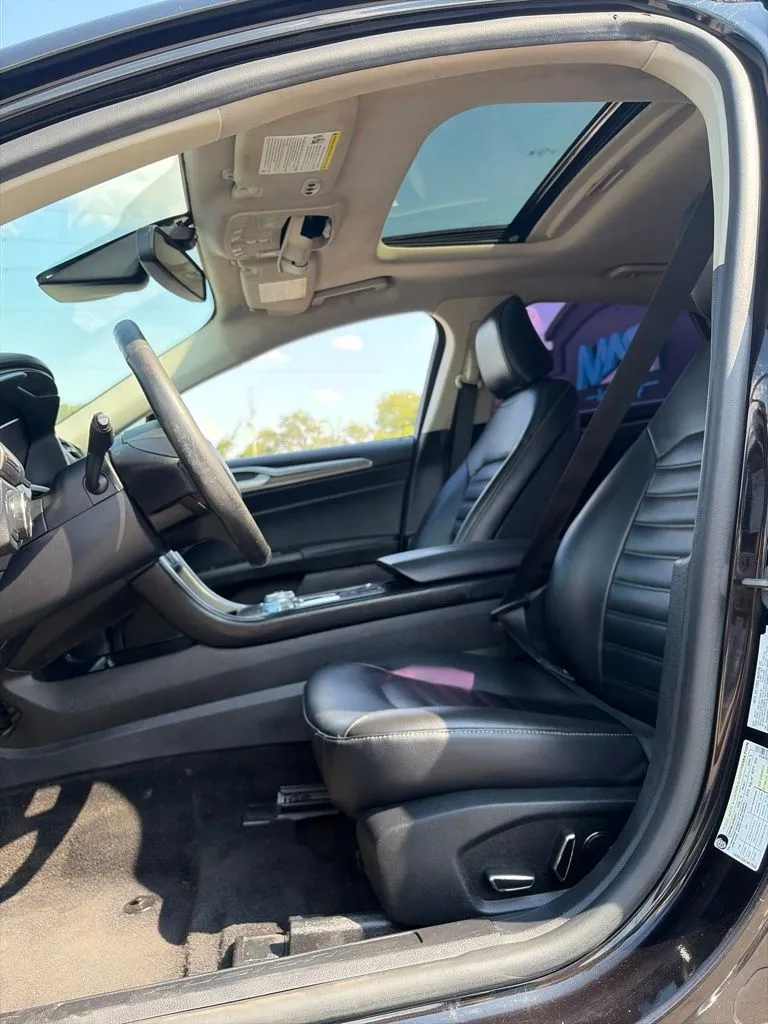 Ford Fusion photo 6