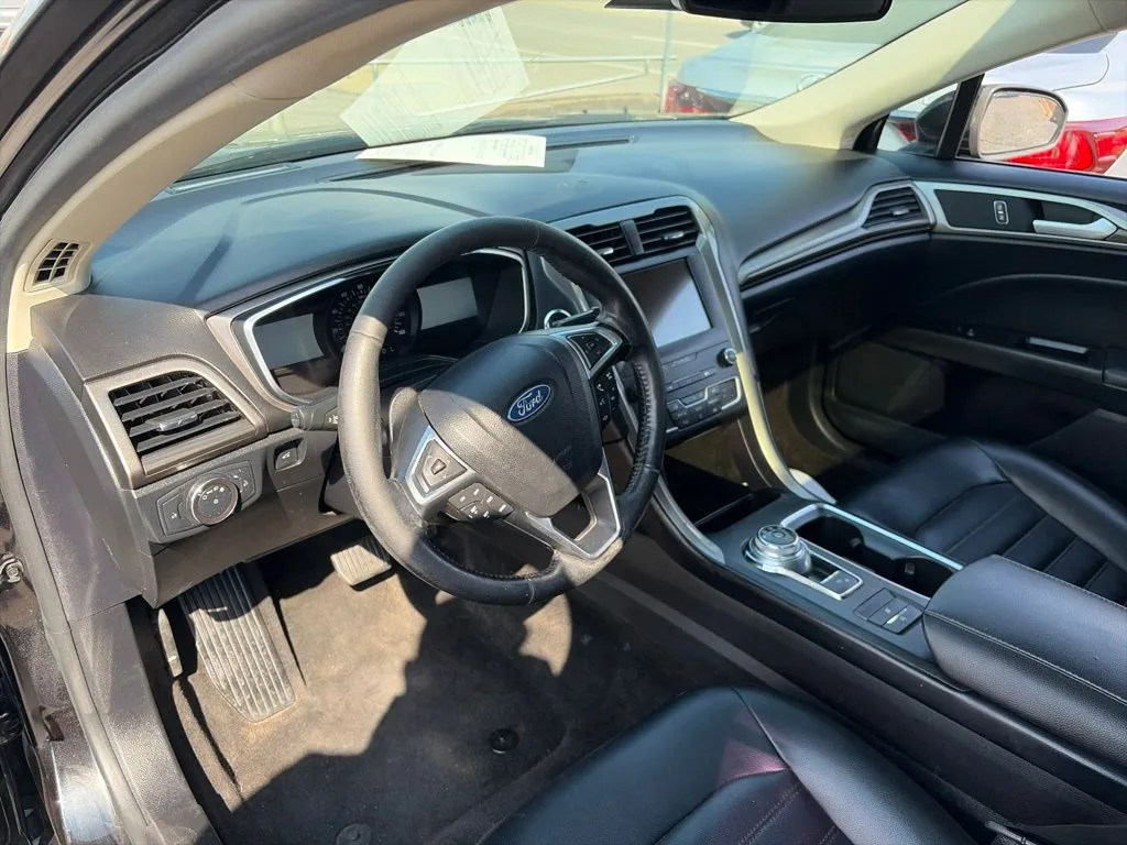Ford Fusion photo 7