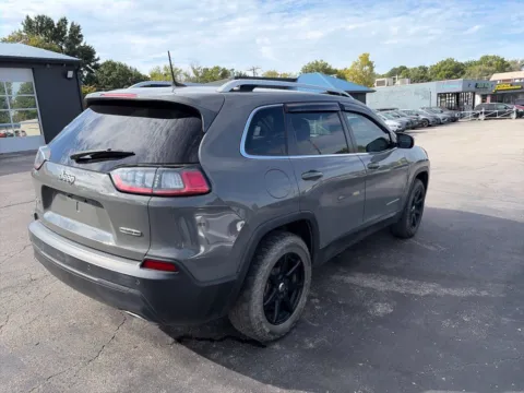 More photos of 2021 Jeep Cherokee Latitude Lux at MAG Auto - Munsterman Automotive Group, MO