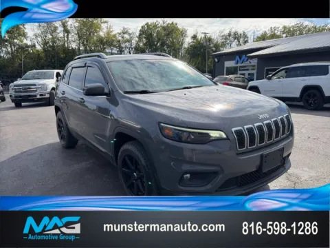 Gray 2021 Jeep Cherokee Latitude Lux for sale in Blue Springs, MO