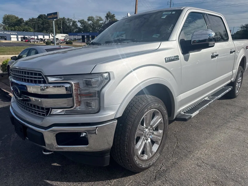 Ford F-150 photo 2