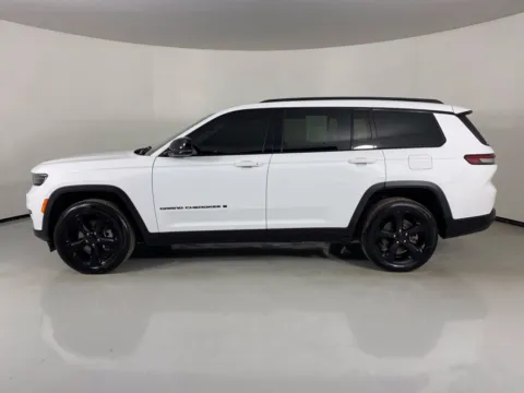 More photos of 2023 Jeep Grand Cherokee L Limited at MAG Auto - Munsterman Automotive Group, MO