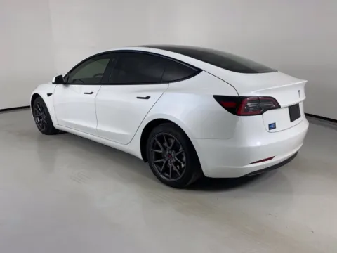 More photos of 2021 Tesla Model 3 Standard Range Plus at MAG Auto - Munsterman Automotive Group, MO
