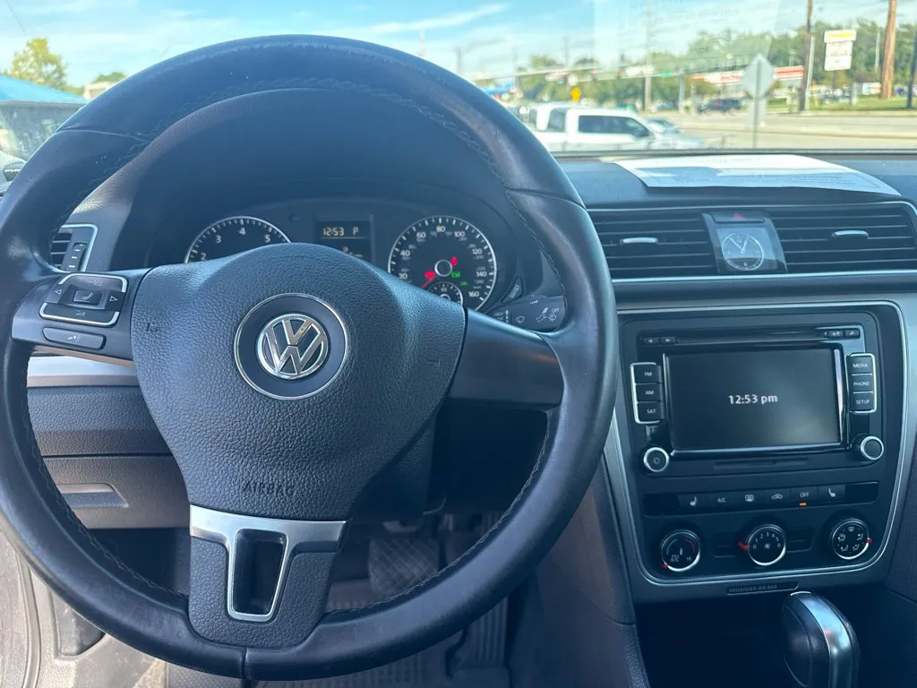 Volkswagen Passat photo 6