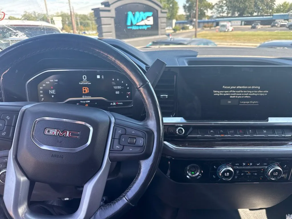 GMC Sierra photo 6