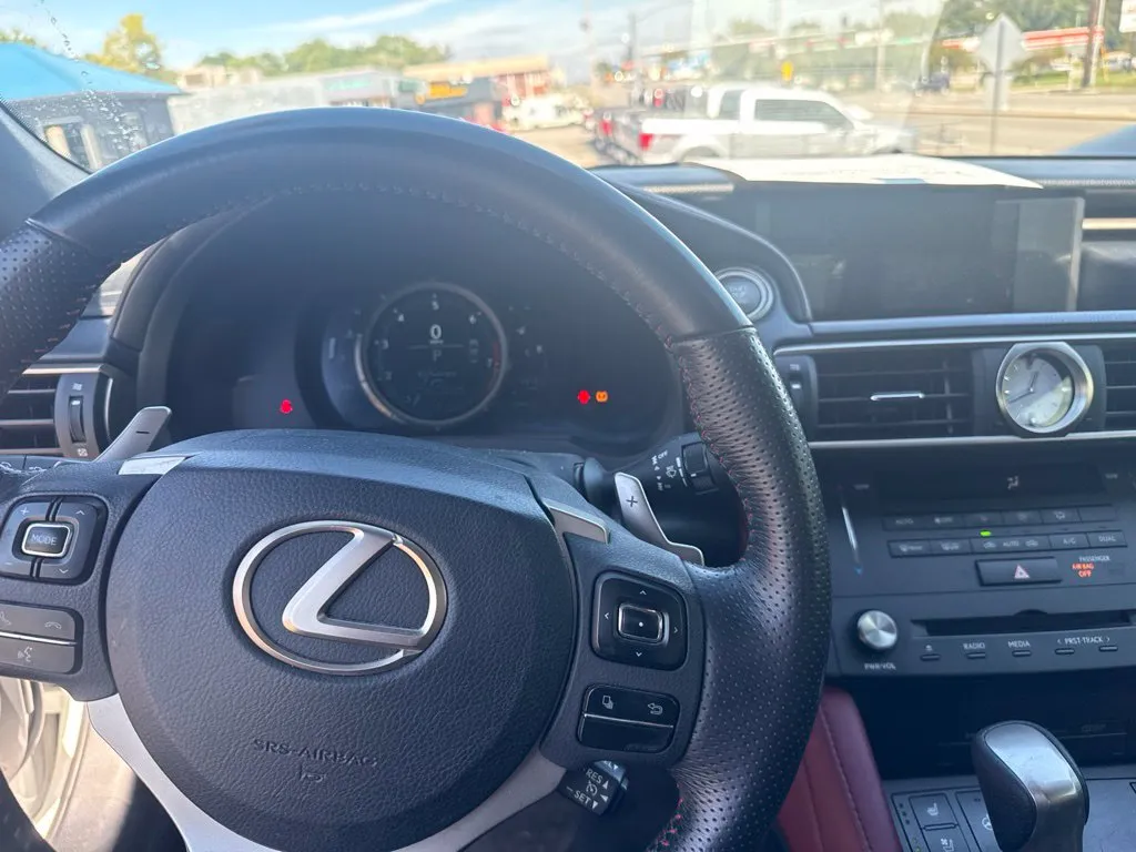 Lexus RC photo 6