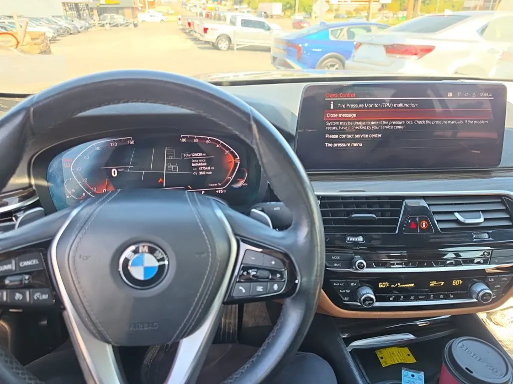 BMW 5 Series photo 6