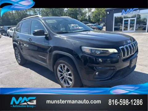 Black 2019 Jeep Cherokee Latitude Plus for sale in Blue Springs, MO