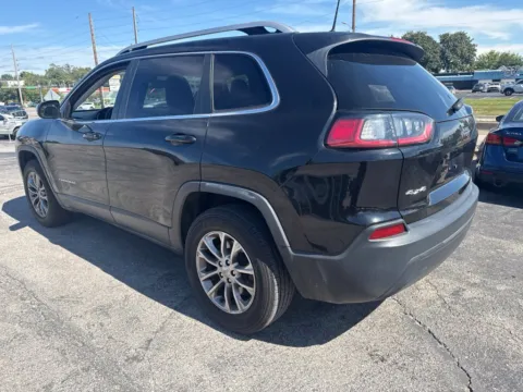 Another view of 2019 Jeep Cherokee Latitude Plus for sale in Blue Springs, MO at MAG Auto - Munsterman Automotive Group