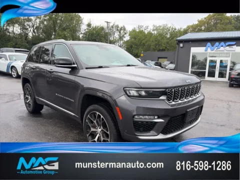 Gray 2022 Jeep Grand Cherokee Summit Reserve for sale in Blue Springs, MO