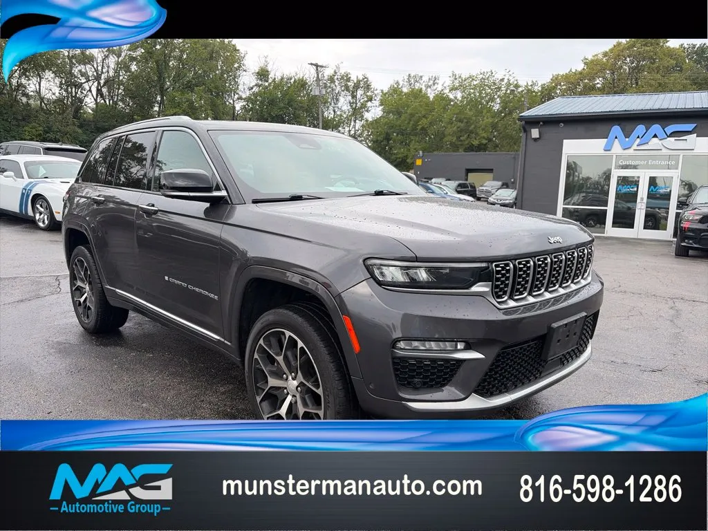 Gray 2022 Jeep Grand Cherokee Summit Reserve for sale in Blue Springs, MO