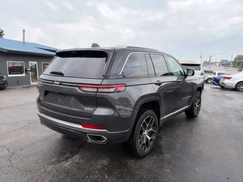 More photos of 2022 Jeep Grand Cherokee Summit Reserve at MAG Auto - Munsterman Automotive Group, MO