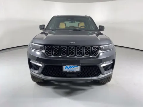 Another view of 2022 Jeep Grand Cherokee Summit Reserve for sale in Blue Springs, MO at MAG Auto - Munsterman Automotive Group