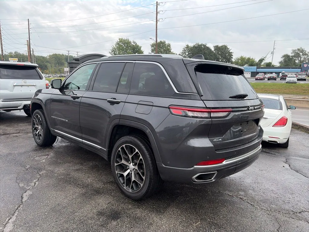 Jeep Grand Cherokee photo 3