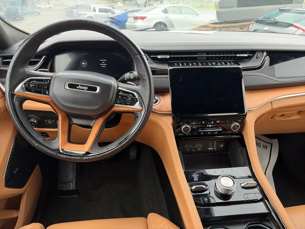 Jeep Grand Cherokee photo 6