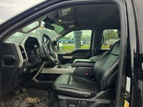 More photos of 2018 Ford F-150 Lariat at MAG Auto - Munsterman Automotive Group, MO