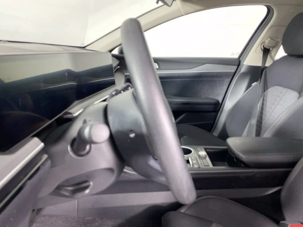 Kia K5 photo 31