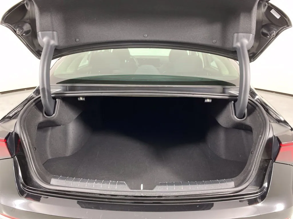 Kia K5 photo 36
