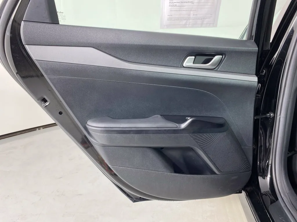 Kia K5 photo 33