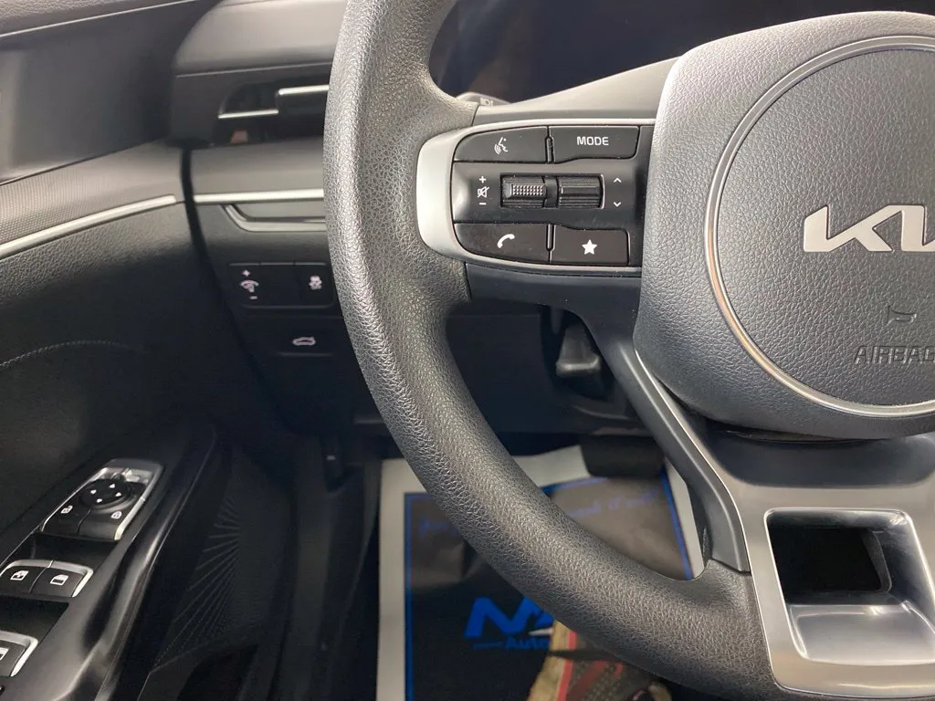 Kia K5 photo 26
