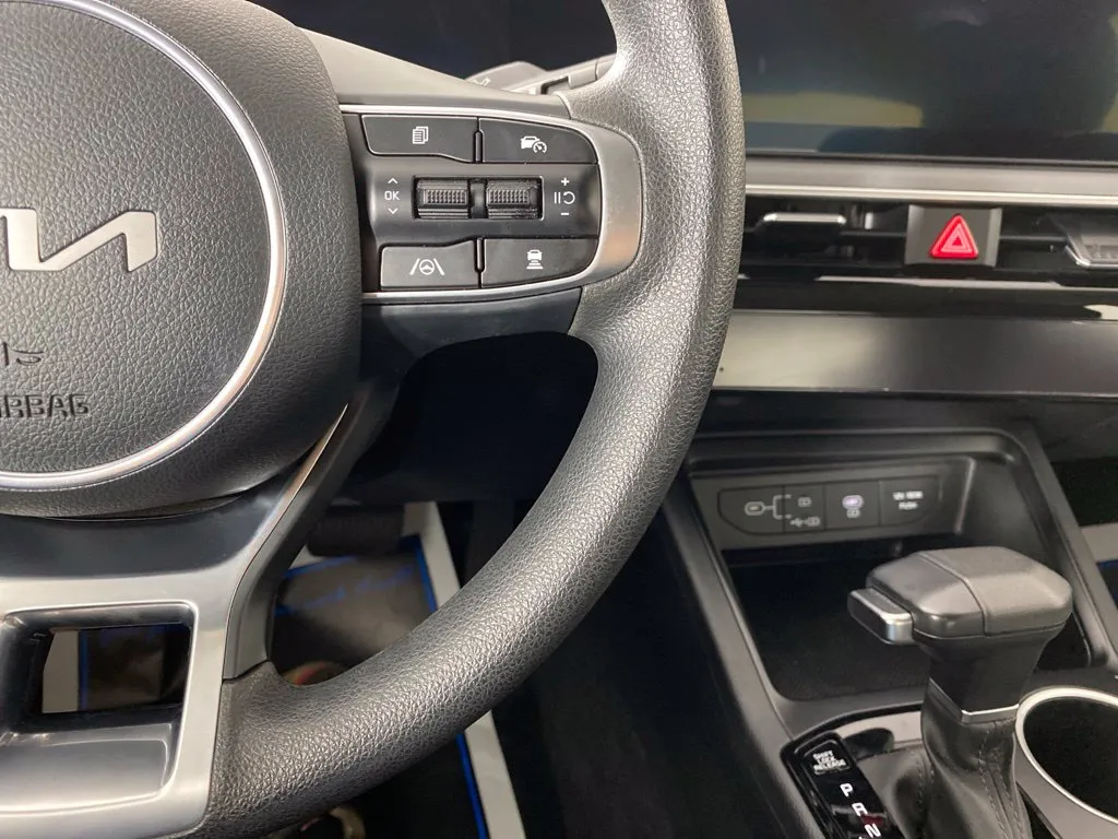 Kia K5 photo 27