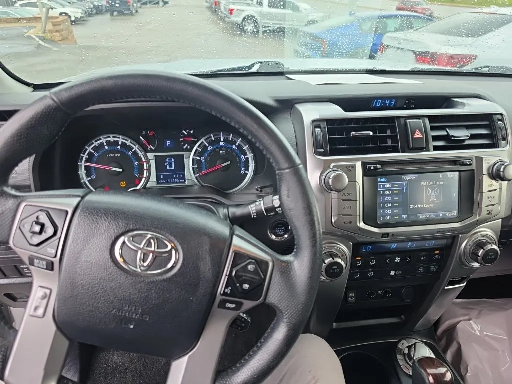 Toyota 4Runner photo 6
