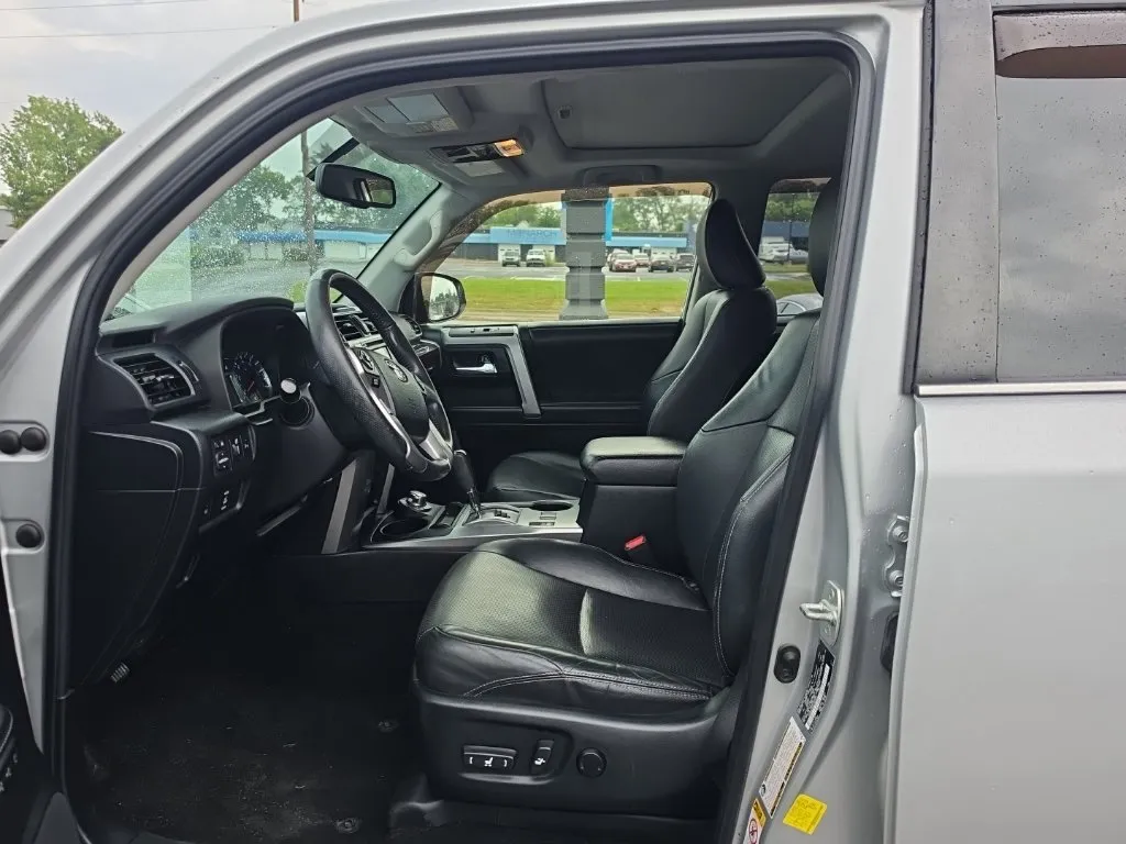 Toyota 4Runner photo 5