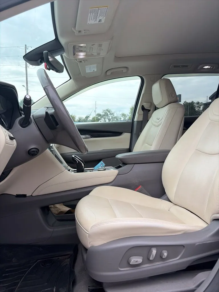 Cadillac XT6 photo 6