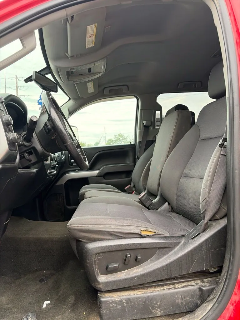 Chevrolet Silverado photo 6