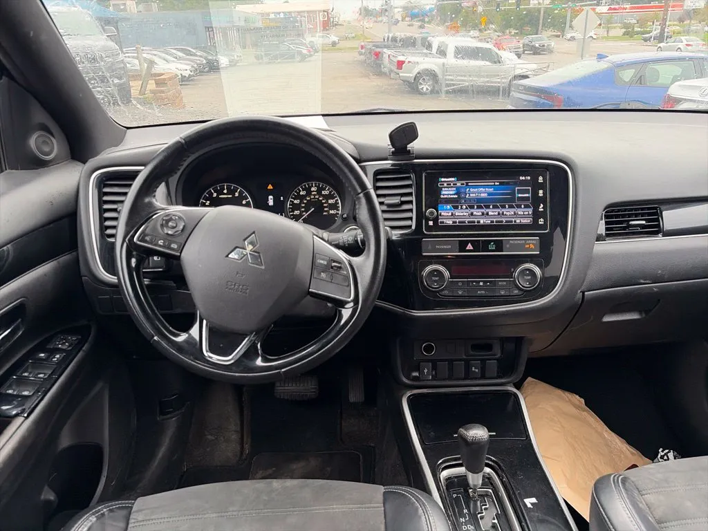 Mitsubishi Outlander photo 5