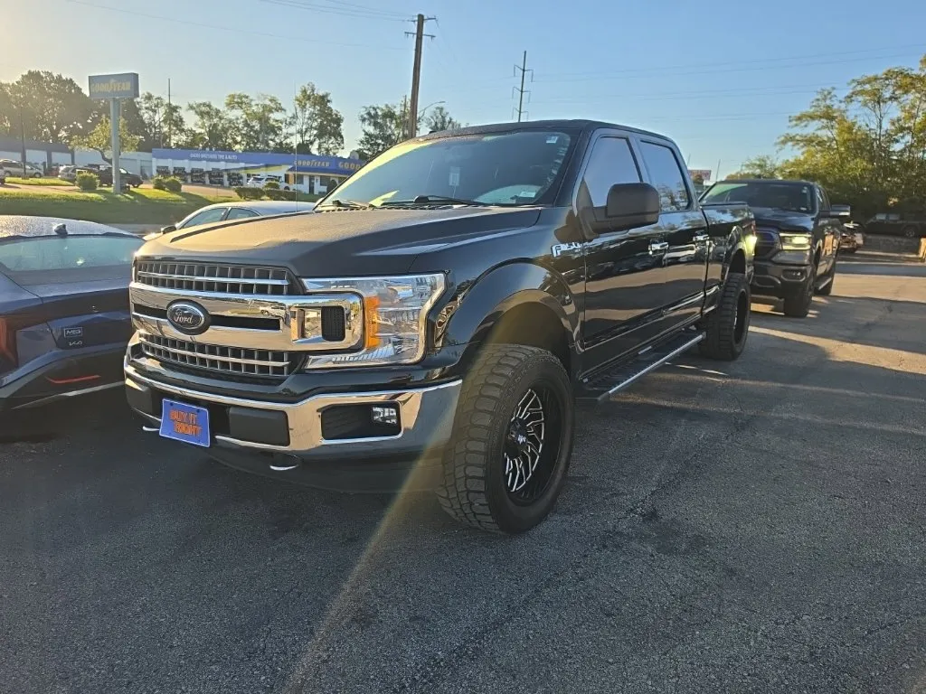 Ford F-150 photo 2