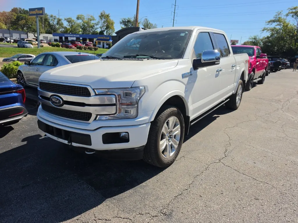 Ford F-150 photo 2