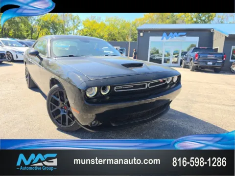 Black 2016 Dodge Challenger R/T for sale in Blue Springs, MO