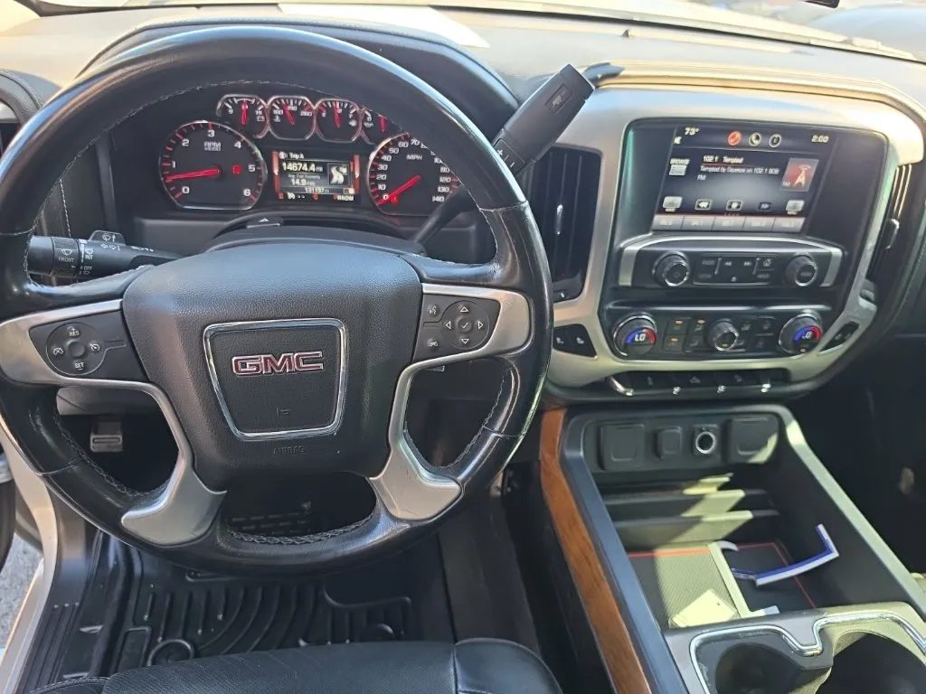 GMC Sierra photo 6