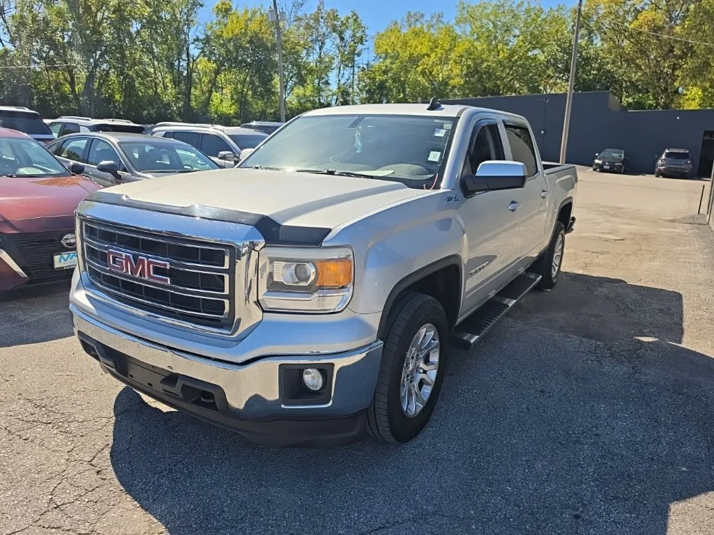 GMC Sierra photo 2