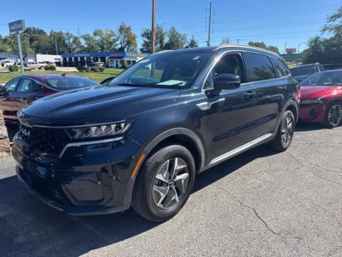 Photos of 2023 Kia Sorento Hybrid EX for sale in Blue Springs, MO at MAG Auto - Munsterman Automotive Group