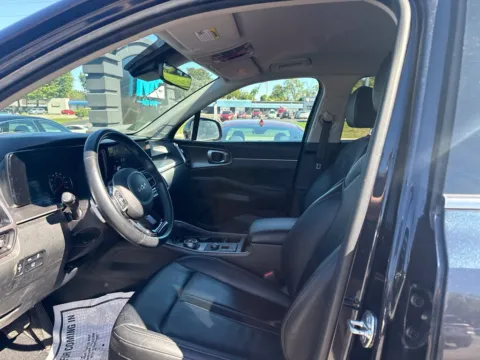 More photos of 2023 Kia Sorento Hybrid EX at MAG Auto - Munsterman Automotive Group, MO